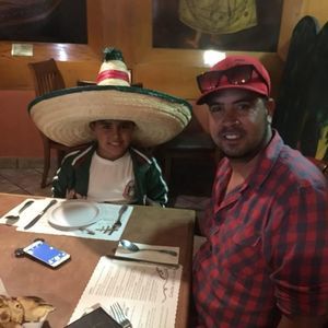 Meet your Posher, Eliceo